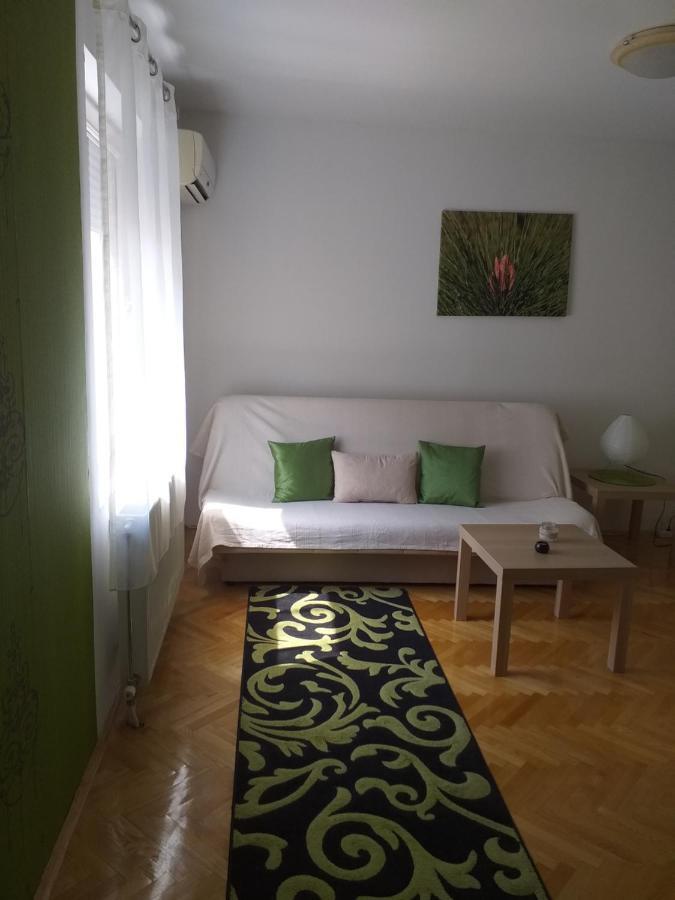 Apartment Kiwi Нови Сад Екстериор снимка